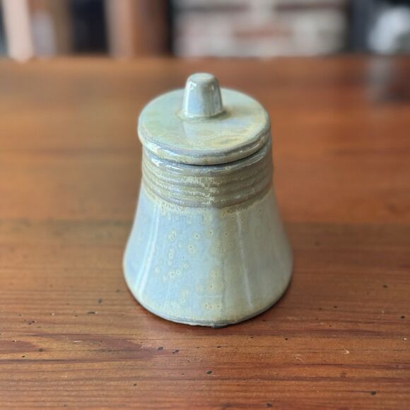 "Pier 1" Art Pottery Oval Sage Green Dish Trinket Decor Box with Lid - Picture 4 of 16